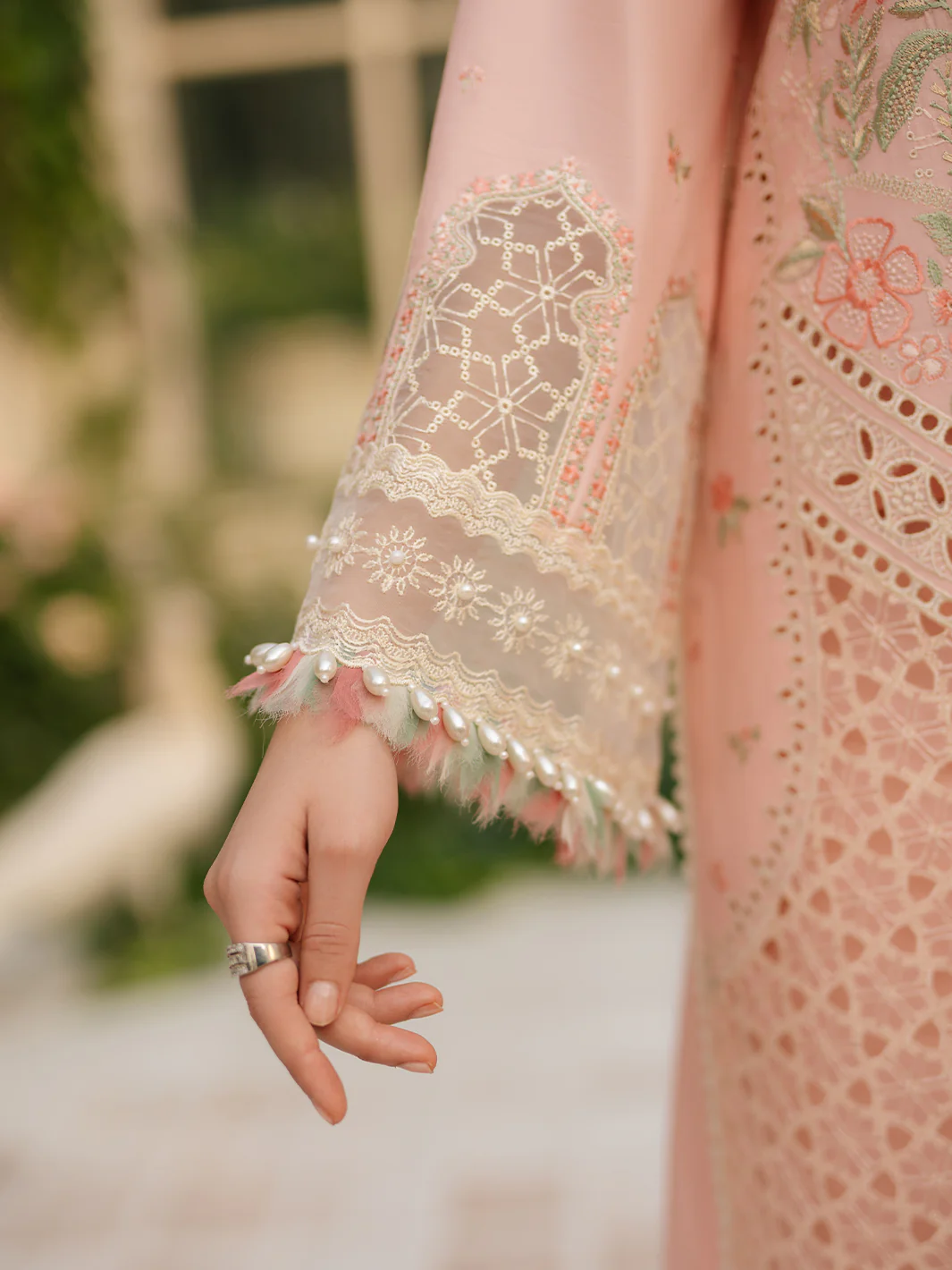 101 - A | 3 PC Luxury Lawn - Image 4