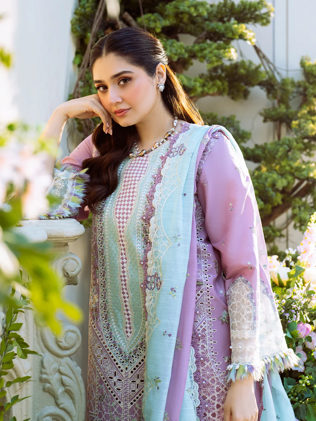 101 - B | 3 PC Luxury Lawn - Image 5