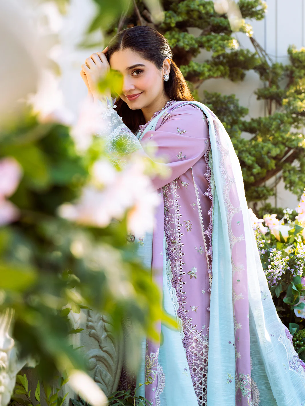 101 - B | 3 PC Luxury Lawn - Image 6