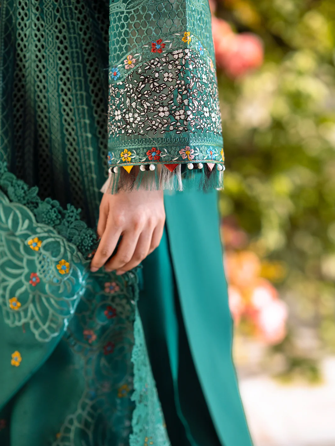 102 - A | 3 PC Luxury Lawn - Image 5
