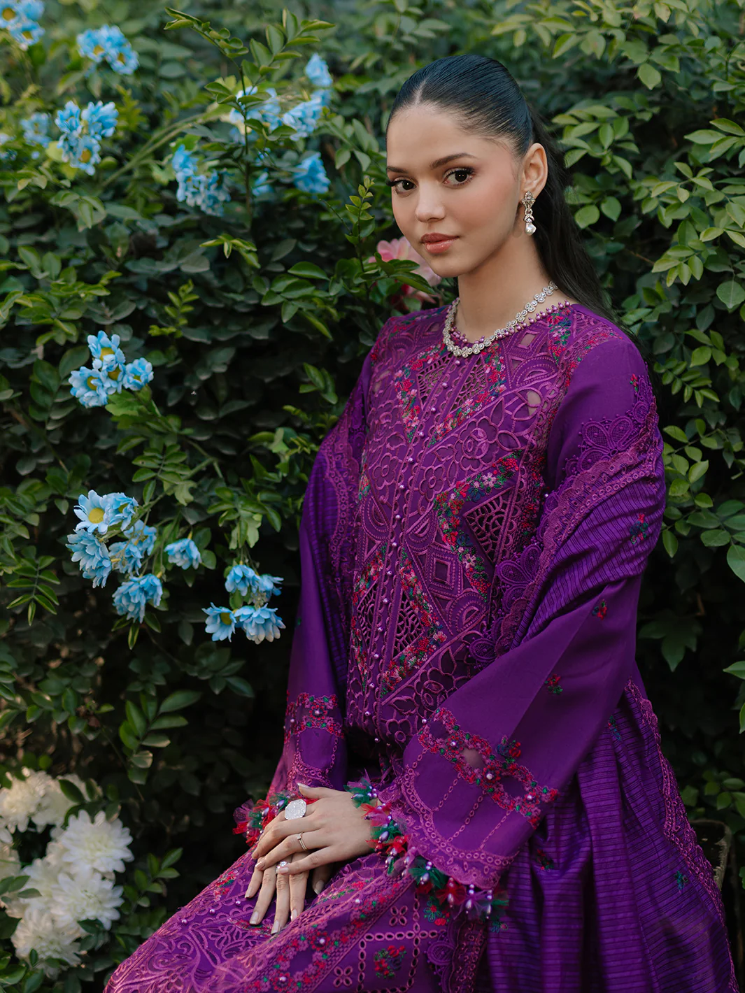105 - B | 3 PC Luxury Lawn - Image 7