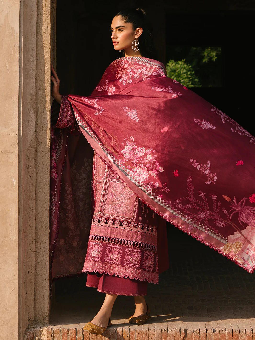 153 B | 3 PC Karandi - Image 3