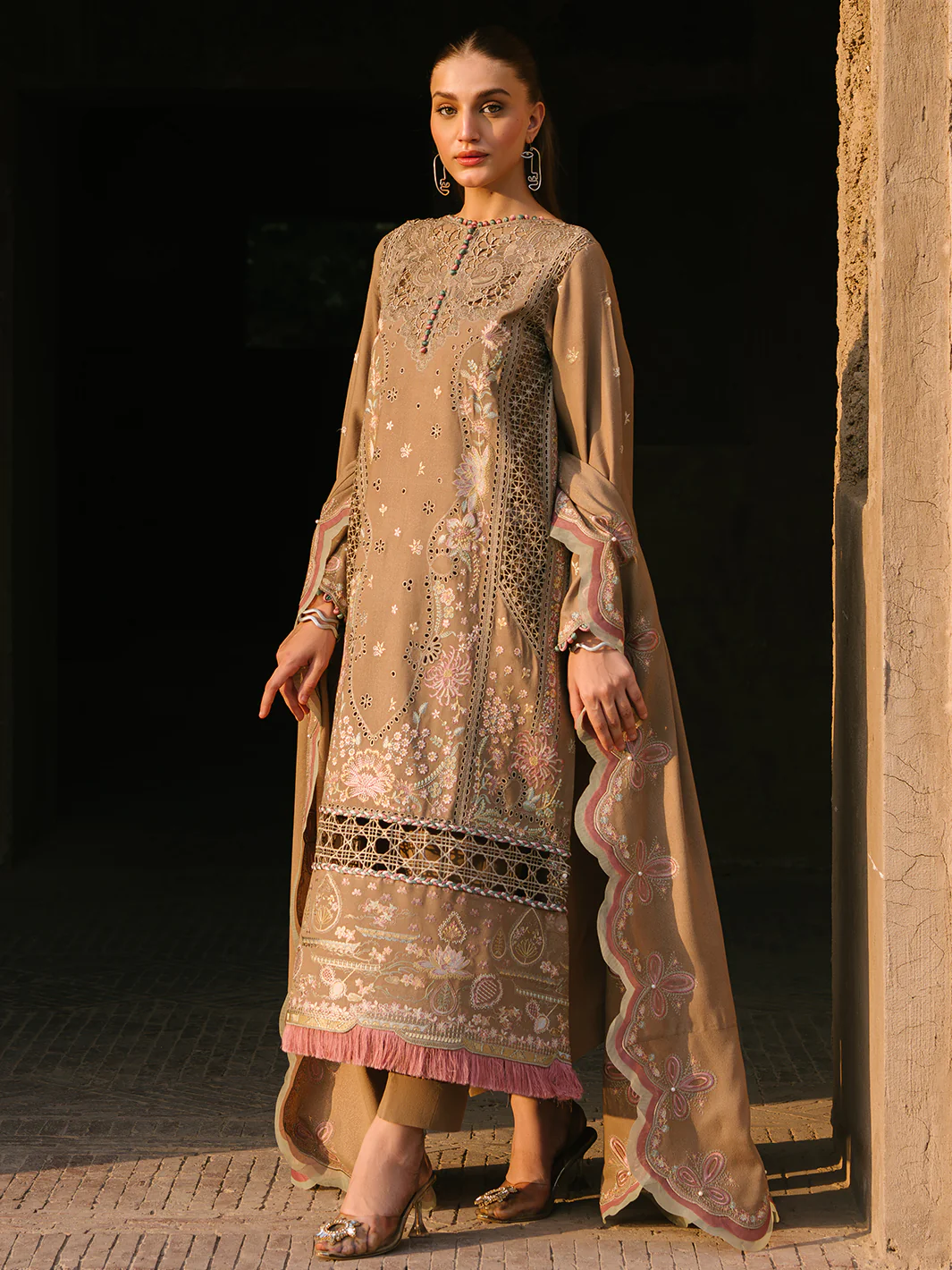 154 A | 3 PC Karandi - Image 3