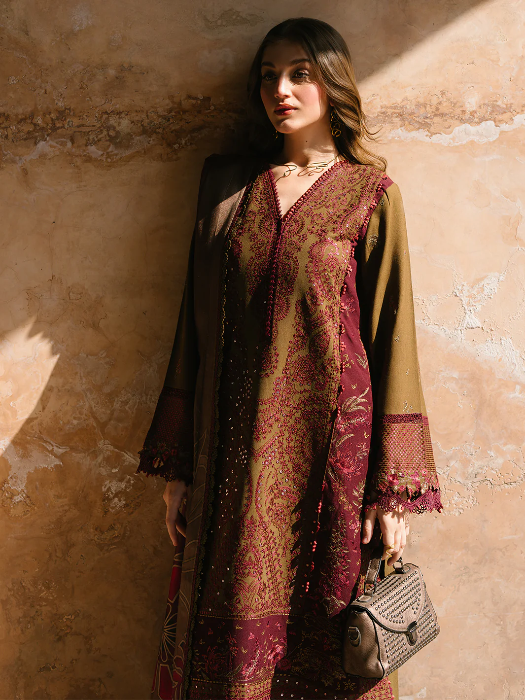 156 A | 3 PC Karandi - Image 3