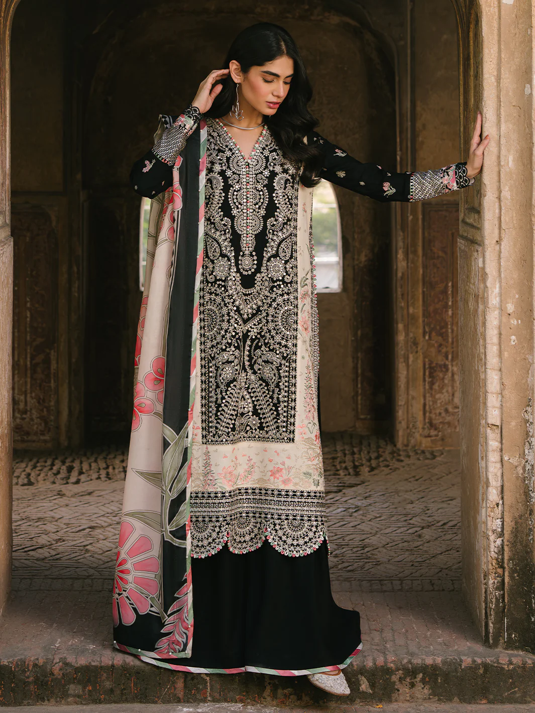 156 B | 3 PC Karandi - Image 4