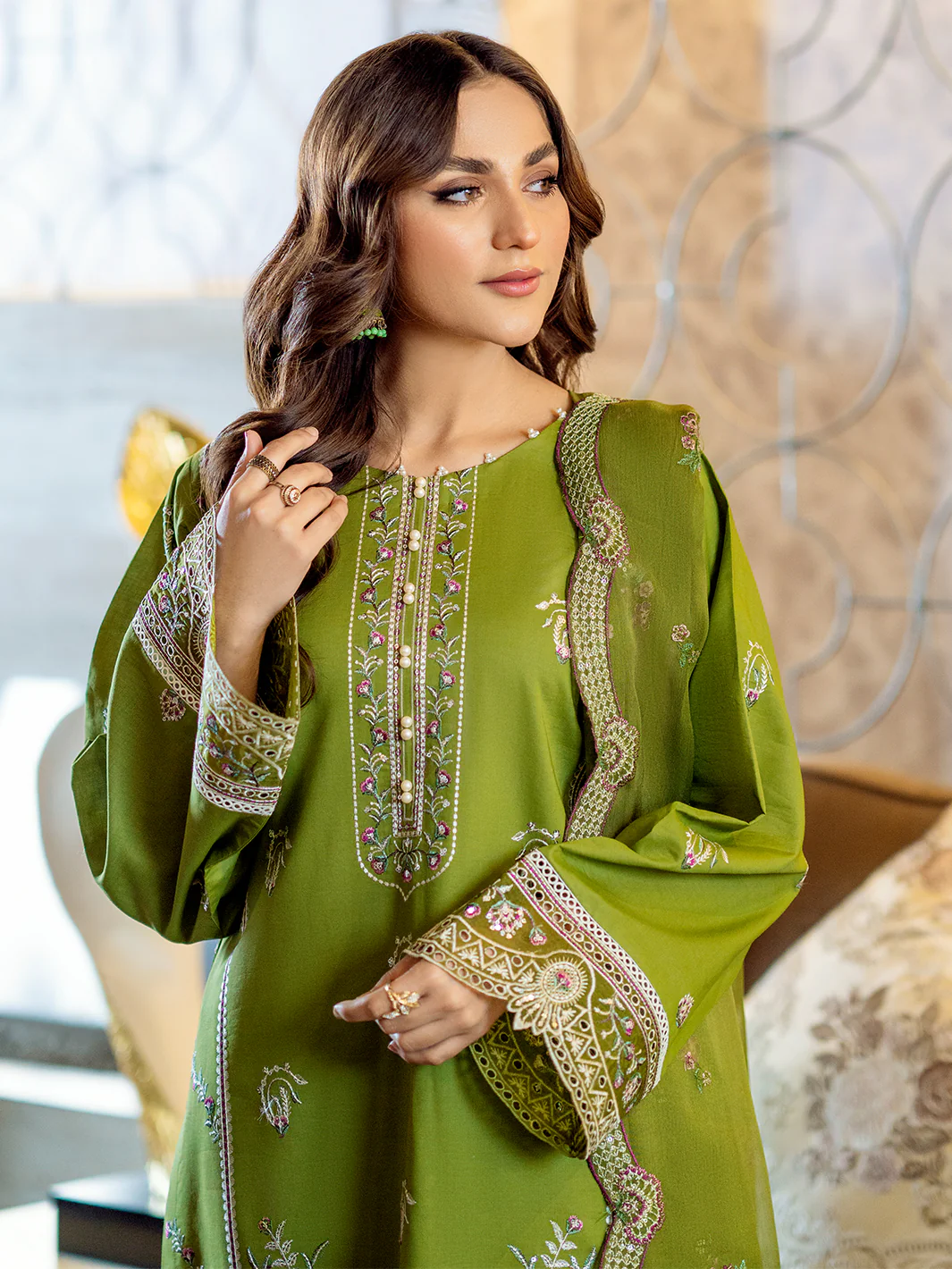 1813 - B | Three Piece Unstitch - Image 2