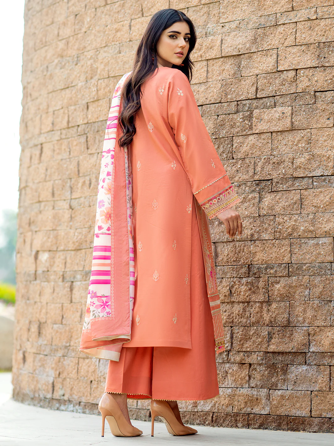 1817 - A | Three Piece Unstitch - Image 3