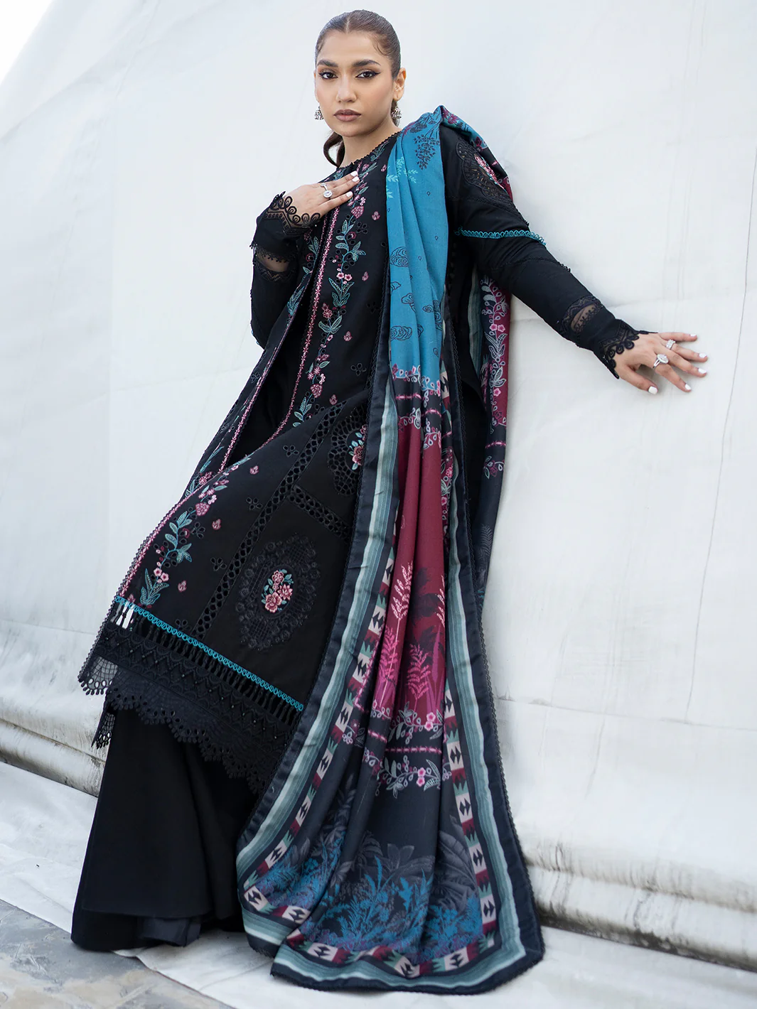 1914 - B | 3 PC Khaddar Unstitched - Image 4