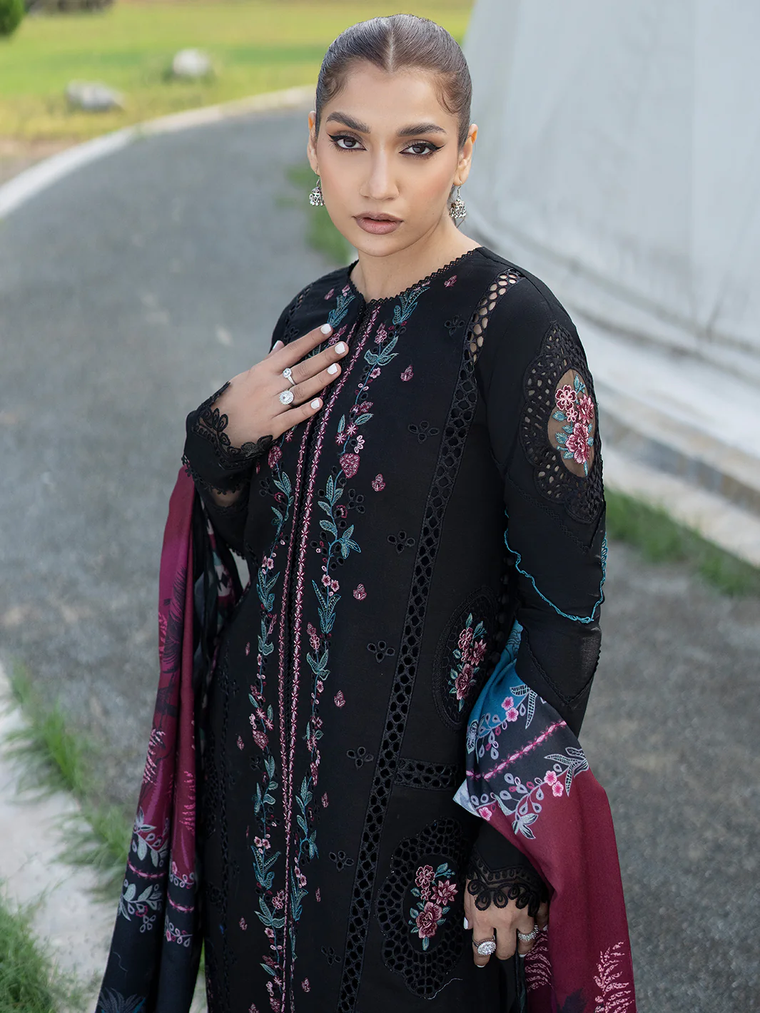 1914 - B | 3 PC Khaddar Unstitched - Image 7