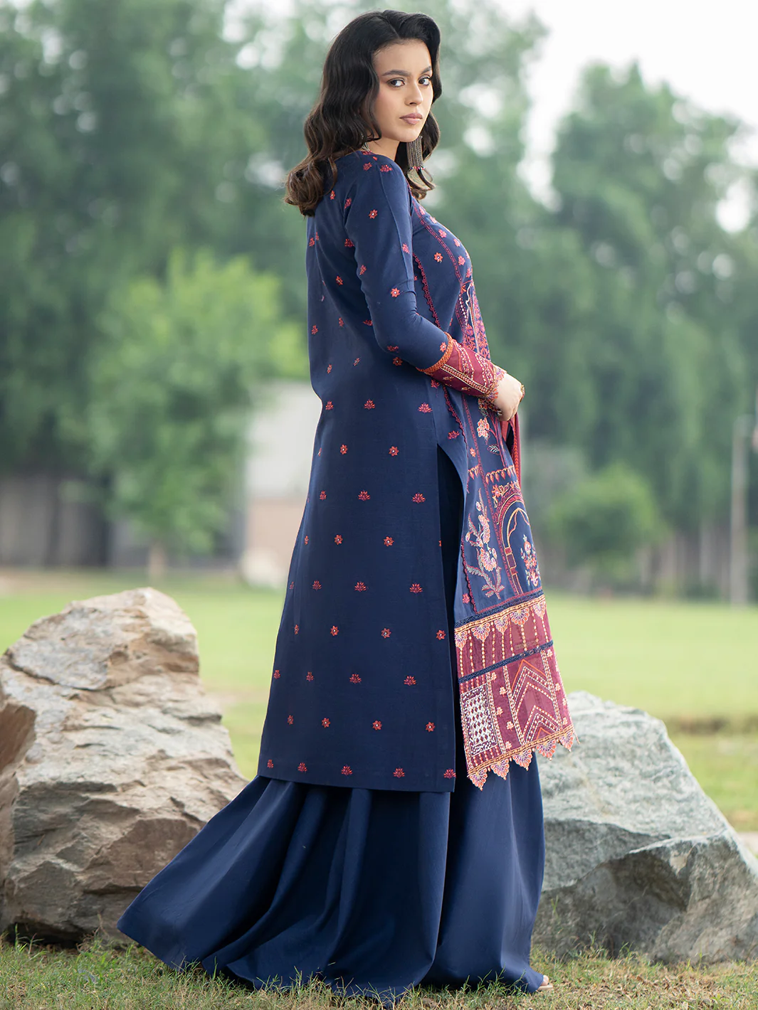 1915 - A | 3 PC Khaddar Unstitched - Image 4