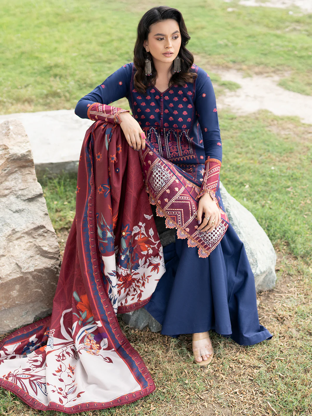 1915 - A | 3 PC Khaddar Unstitched - Image 6