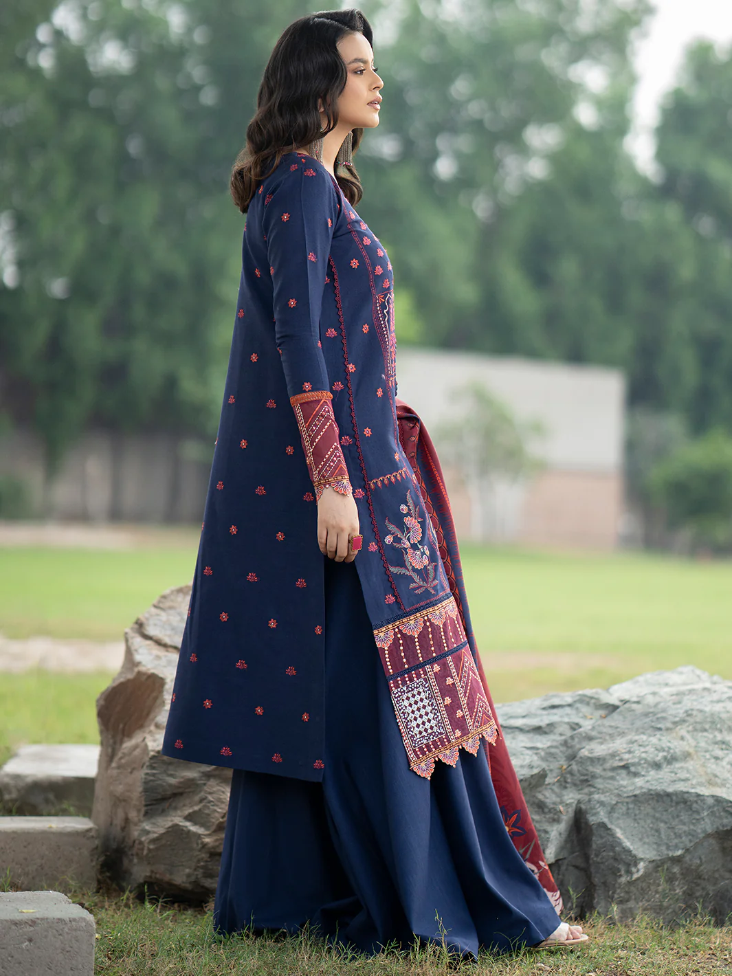 1915 - A | 3 PC Khaddar Unstitched - Image 7