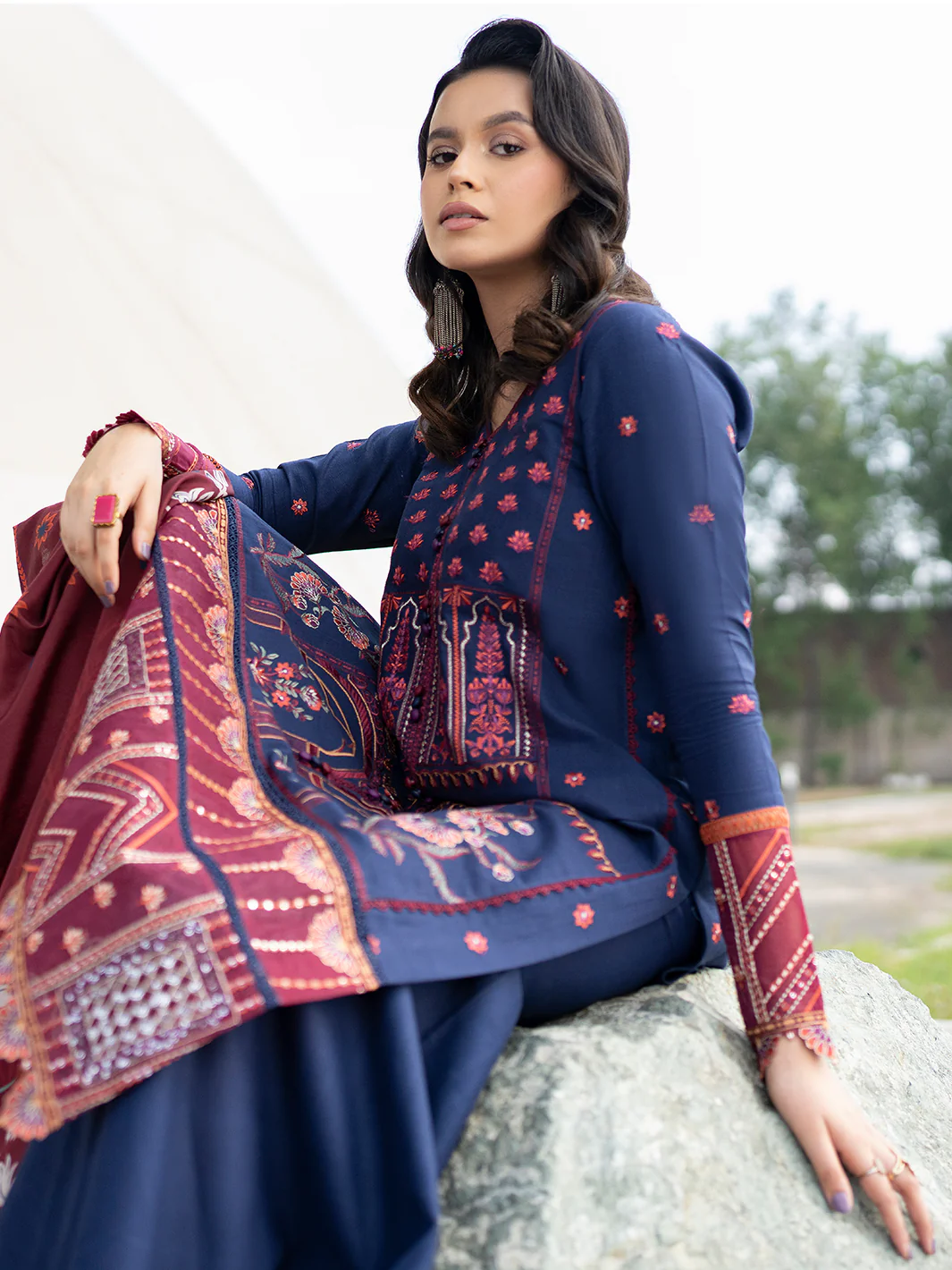 1915 - A | 3 PC Khaddar Unstitched - Image 8