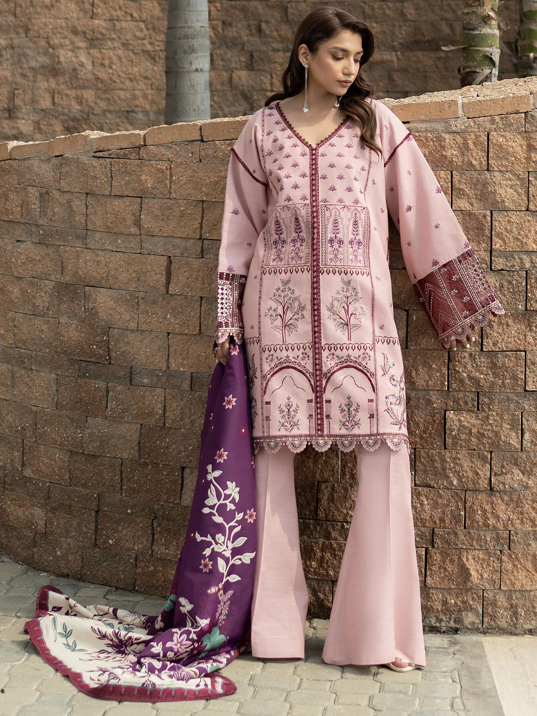 1915 - B | 3 PC Khaddar Unstitched - Image 4