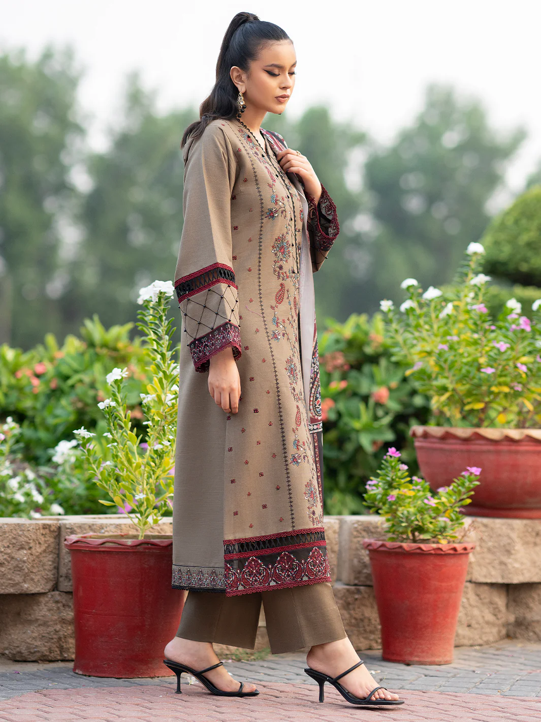 1917 - A | 3 PC Khaddar Unstitched - Image 4