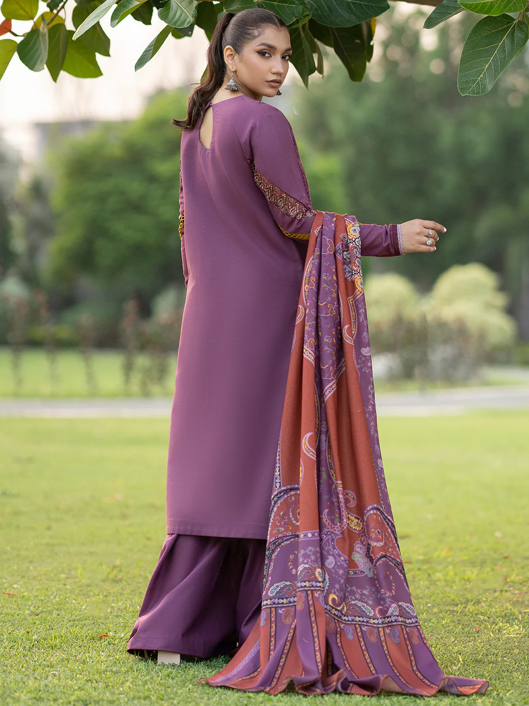 1917 - B | 3 PC Khaddar Unstitched - Image 3