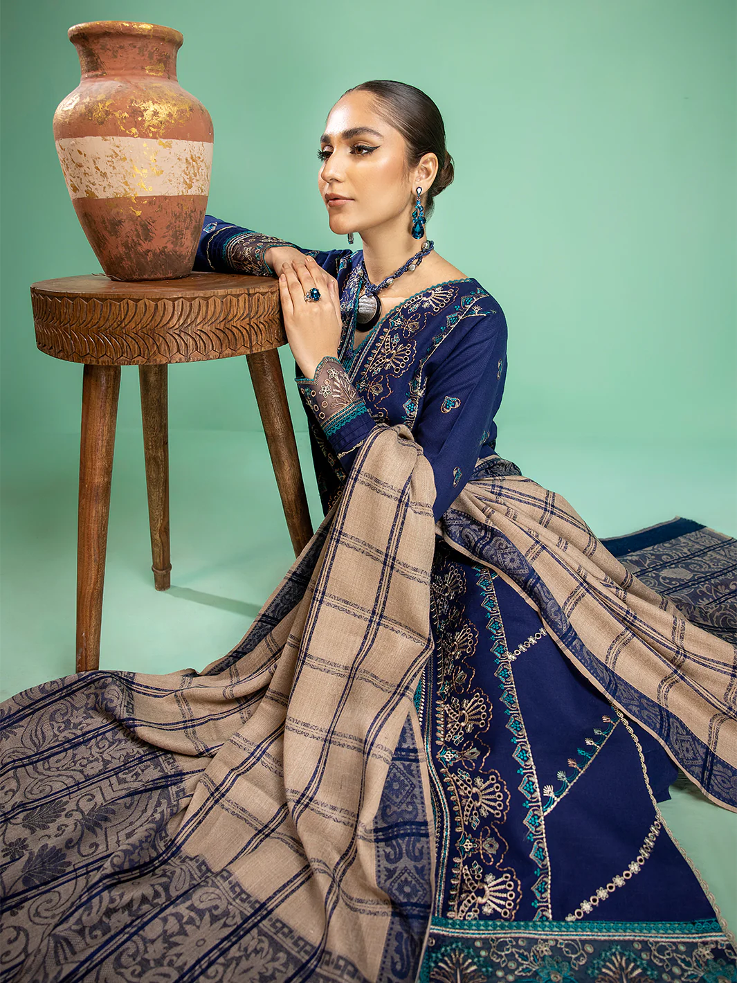 1941 - A | 3 PC Khaddar Unstitch - Image 5