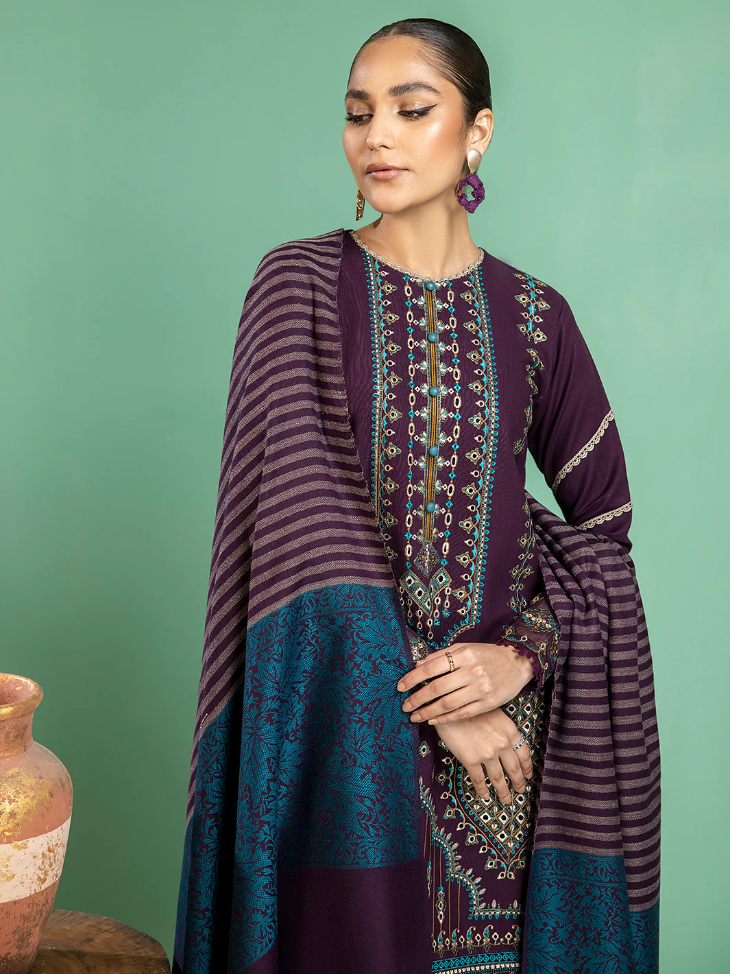 1942 - A | 3 PC Khaddar Unstitch - Image 5