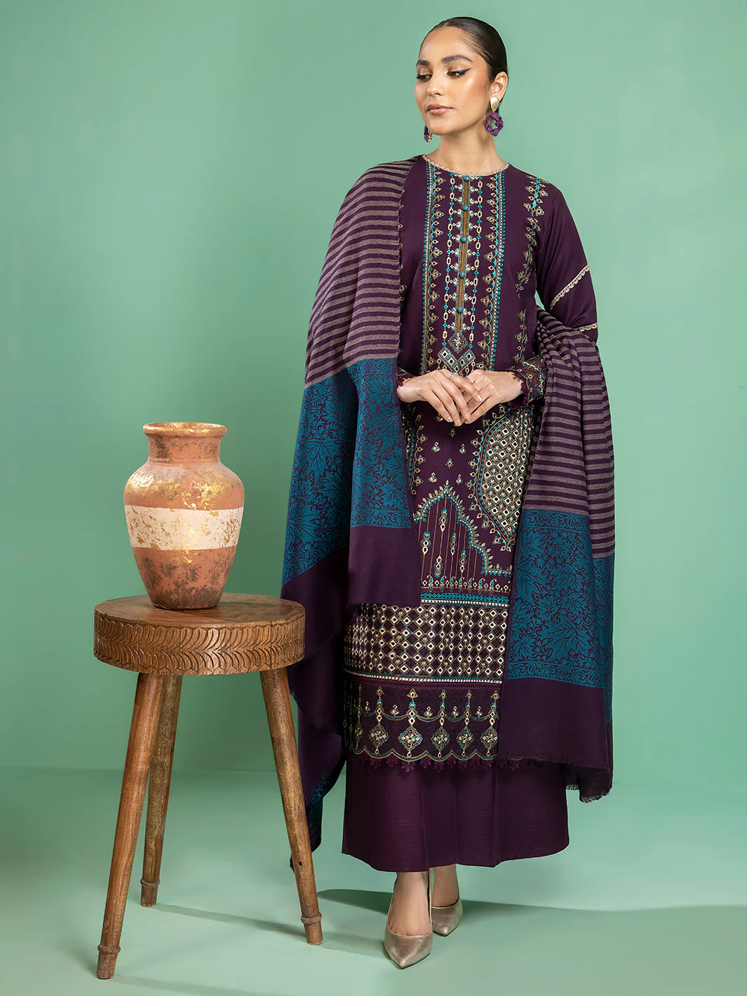 1942 - A | 3 PC Khaddar Unstitch - Image 6