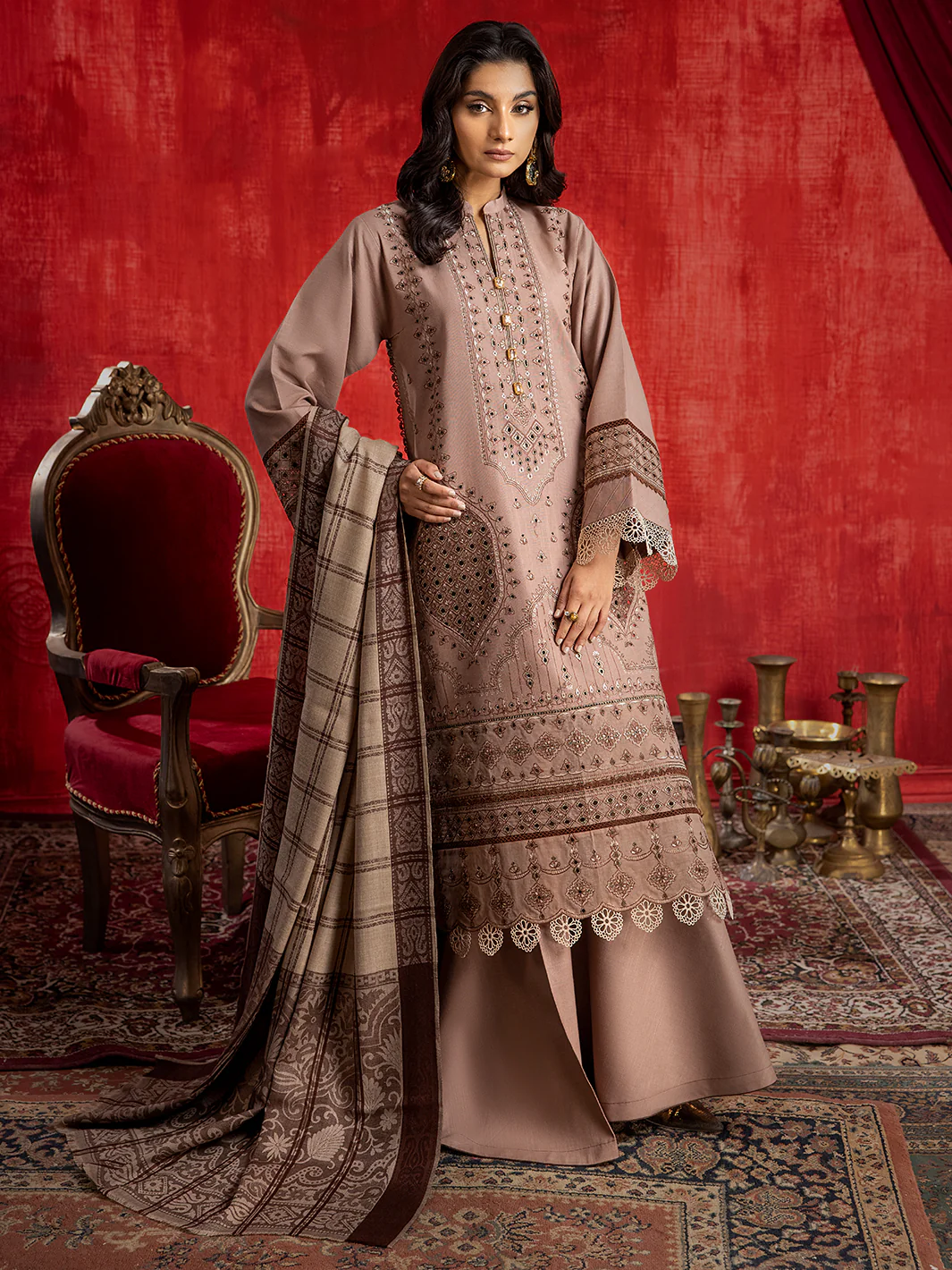 1942 - B | 3 PC Khaddar Unstitch - Image 4