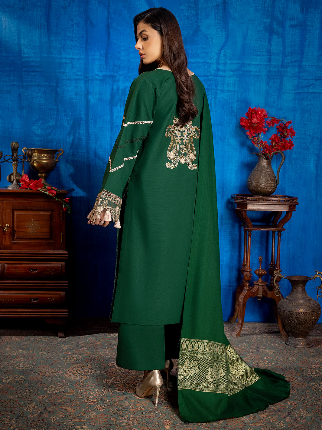 1944 - A | 3 PC Khaddar Unstitch - Image 3