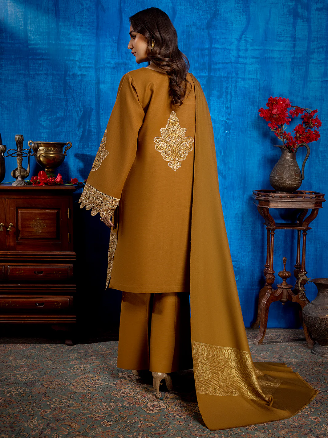 1951 - B | 3 PC Khaddar Unstitch - Image 3