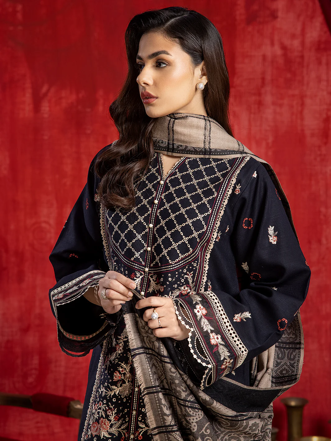 1953 - A | 3 PC Khaddar Unstitch - Image 6