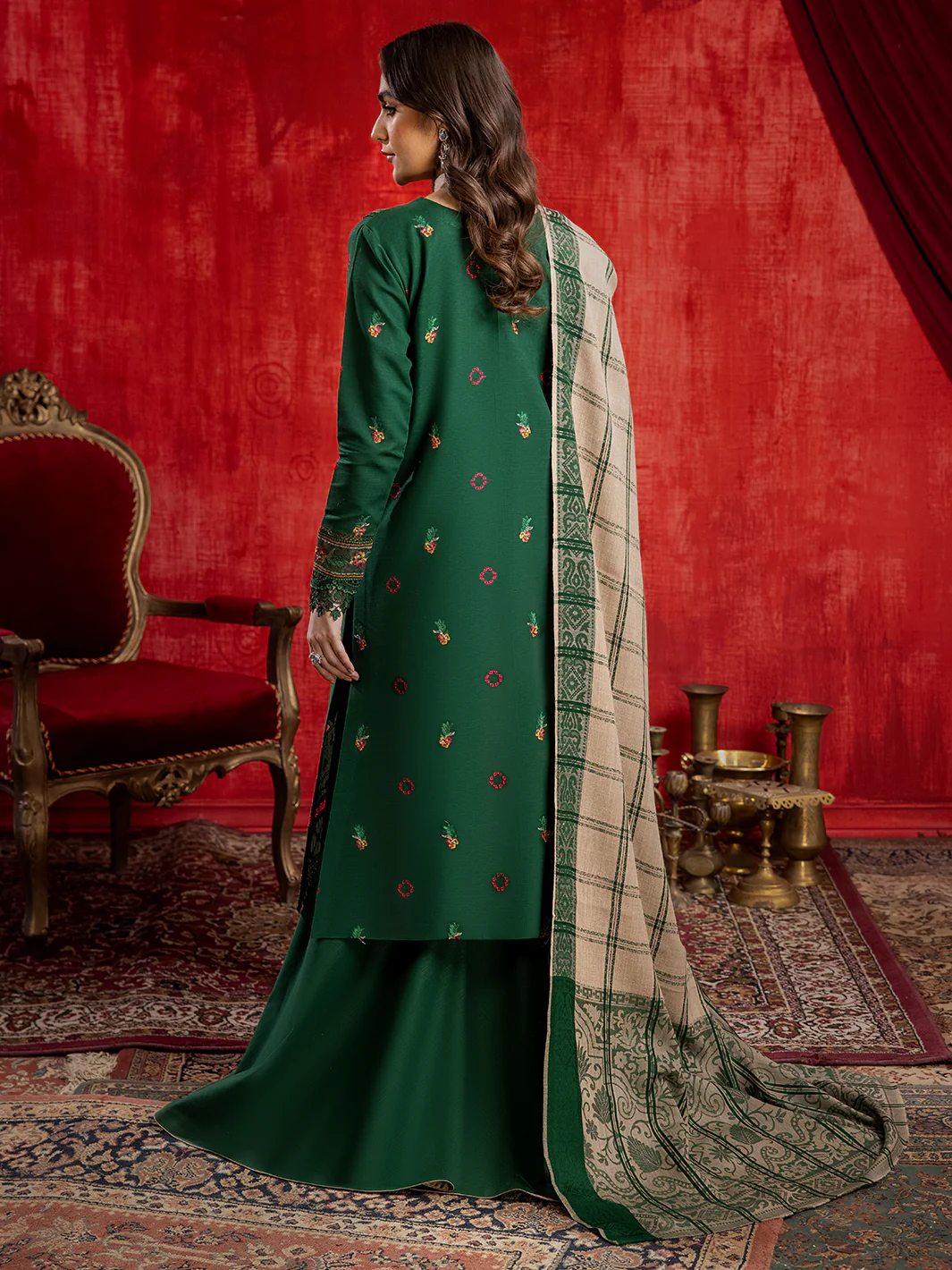 1953 - B | 3 PC Khaddar Unstitch - Image 3