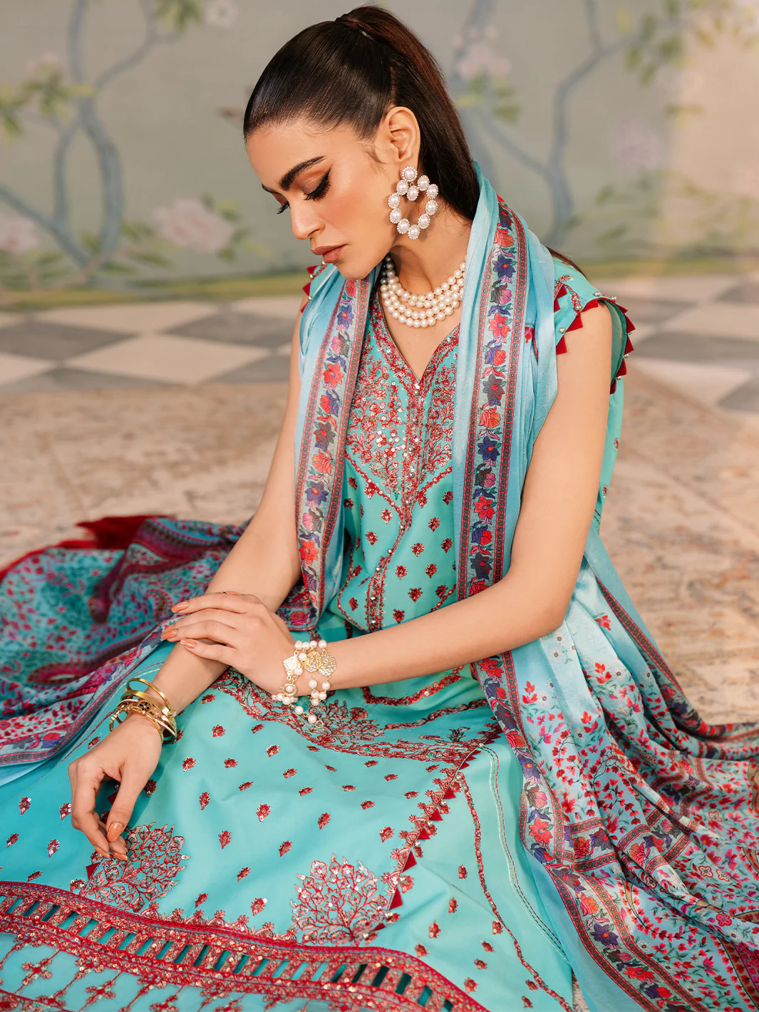 204 - B | 3 PC Lawn Unstitch - Image 3