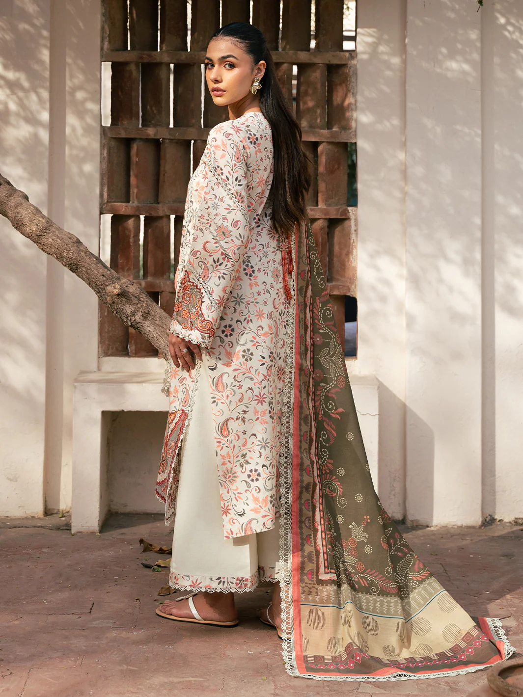 2073 - A | 3 PC Lawn - Image 3
