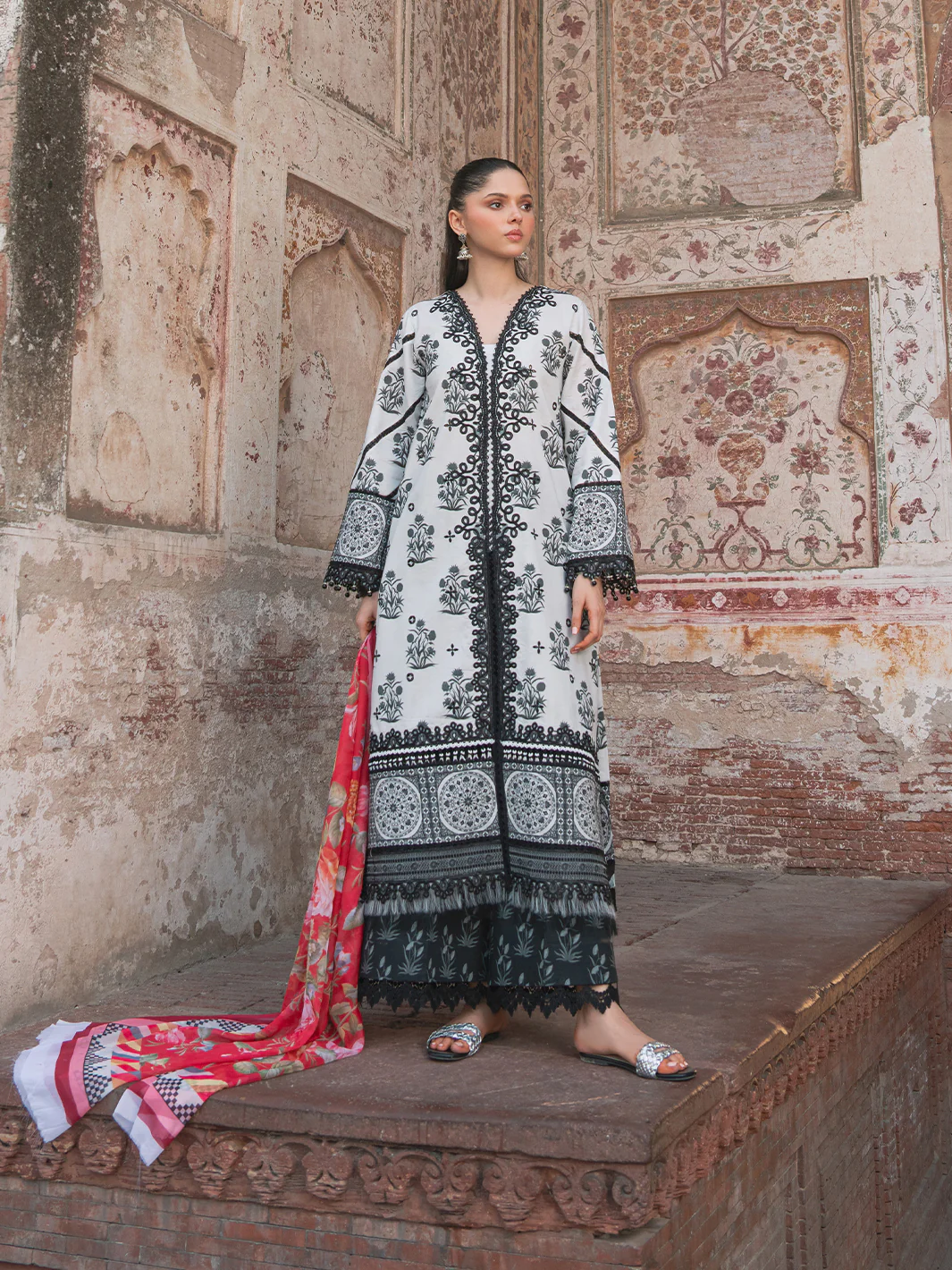 2082 - A | 3 PC Lawn - Image 4