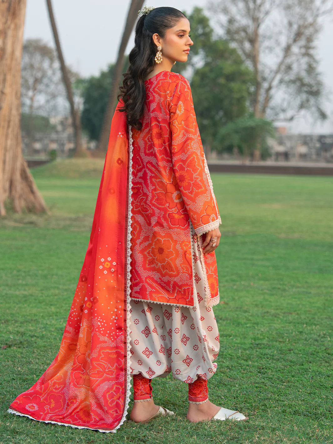 2084 - A | 3 PC Lawn - Image 3