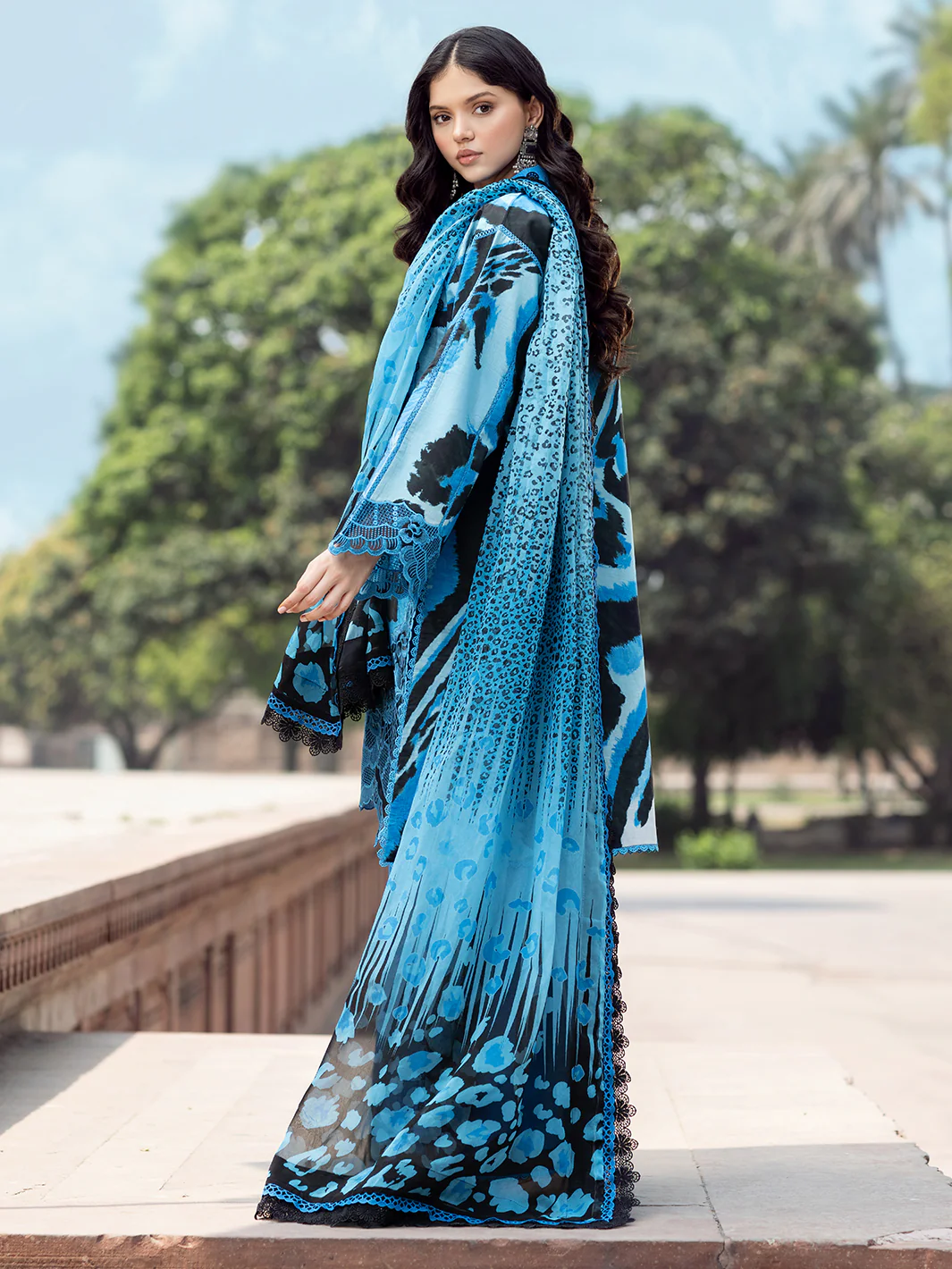 2086 - D | 3 PC Lawn - Image 3