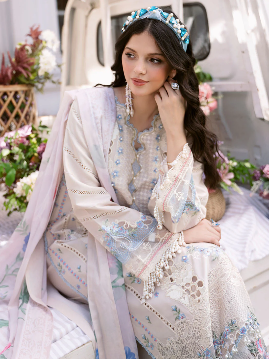 213 - B | 3 PC LUXURY LAWN - Image 3