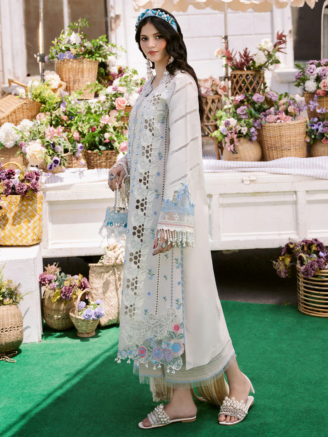 213 - B | 3 PC LUXURY LAWN - Image 4