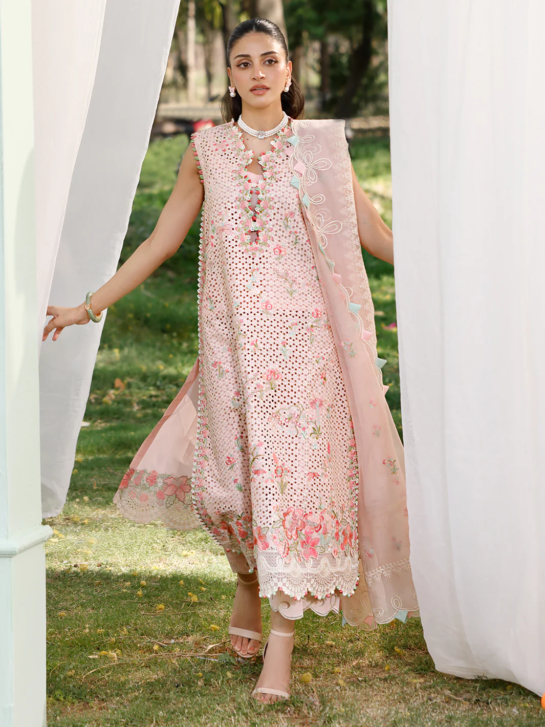 31 - A | 3 PC Luxury Lawn - Image 5