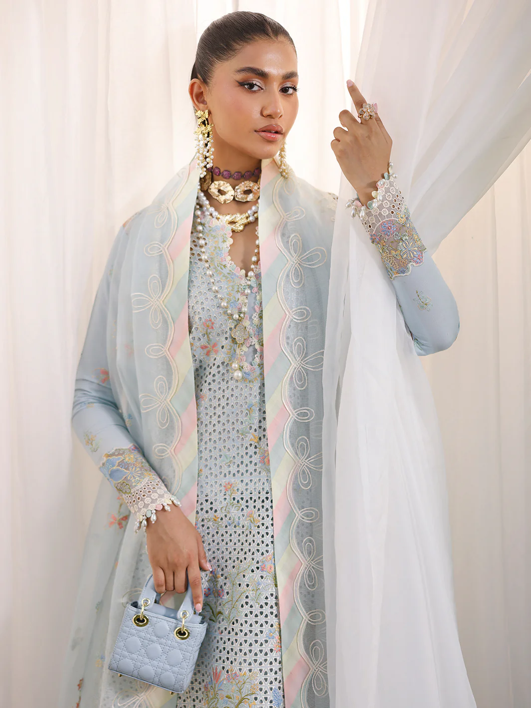 31 - B | 3 PC Luxury Lawn - Image 5