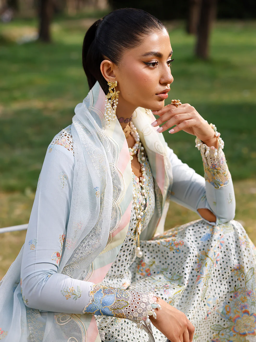 31 - B | 3 PC Luxury Lawn - Image 6