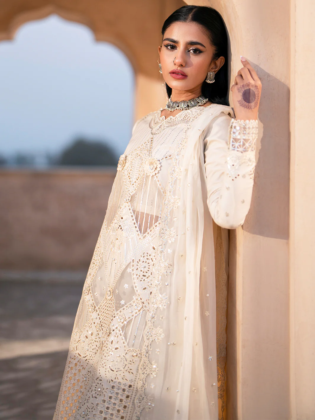 401-A | 3 PC LUXURY LAWN - Image 2