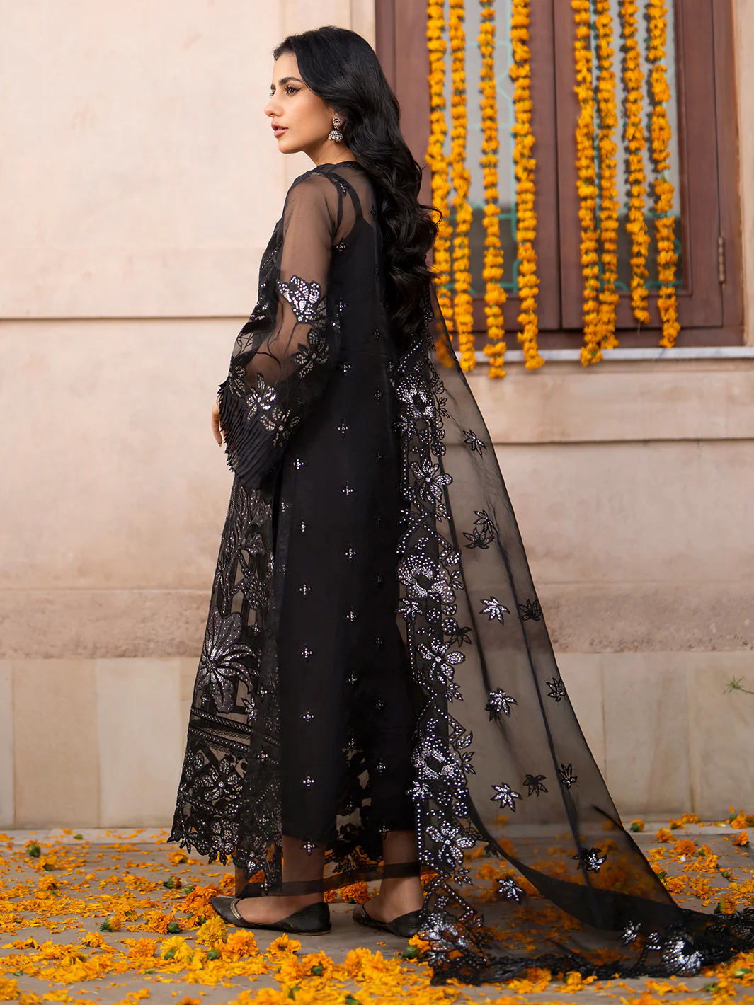 402-A | 3 PC LUXURY LAWN - Image 3