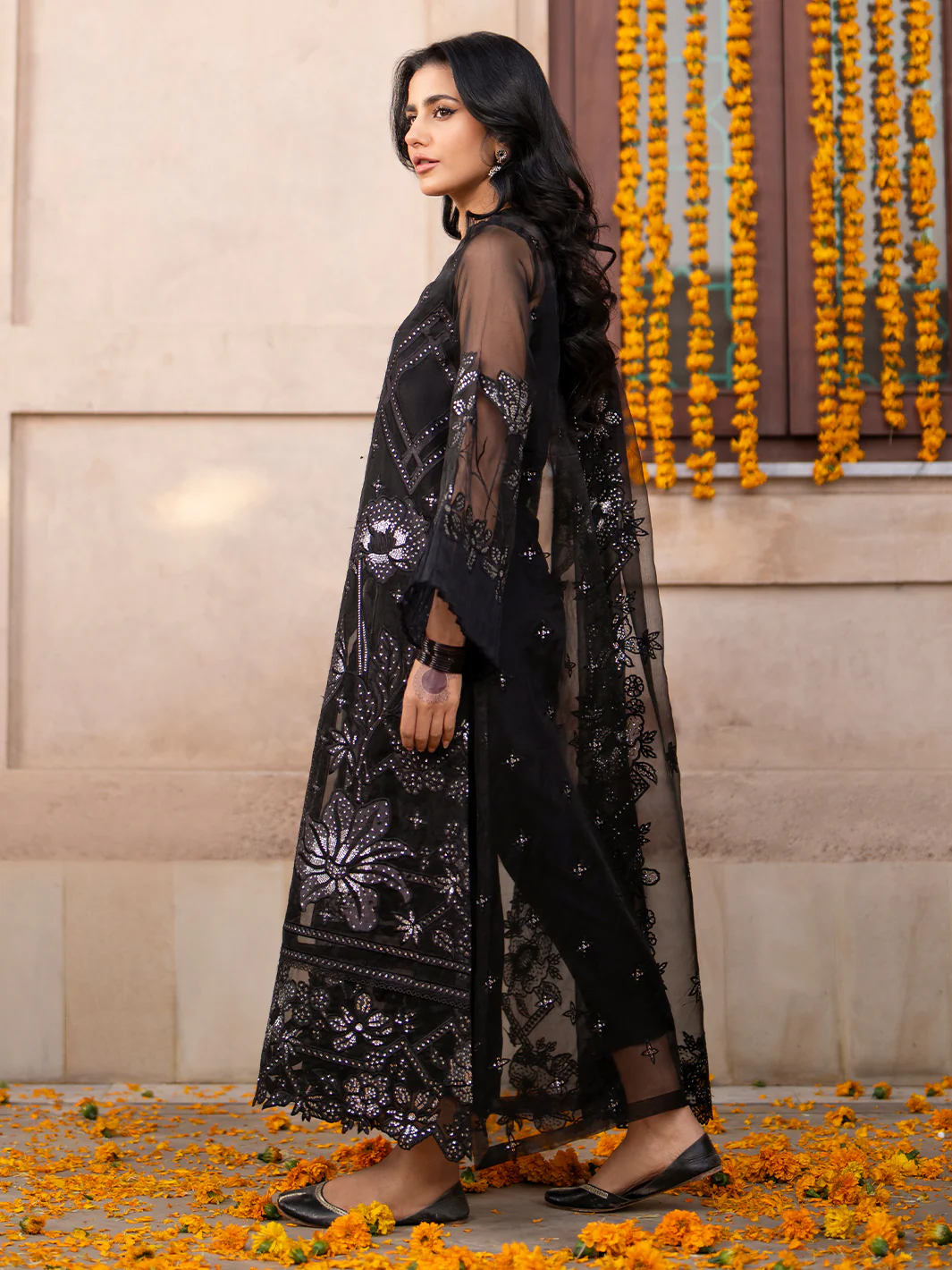 402-A | 3 PC LUXURY LAWN - Image 4