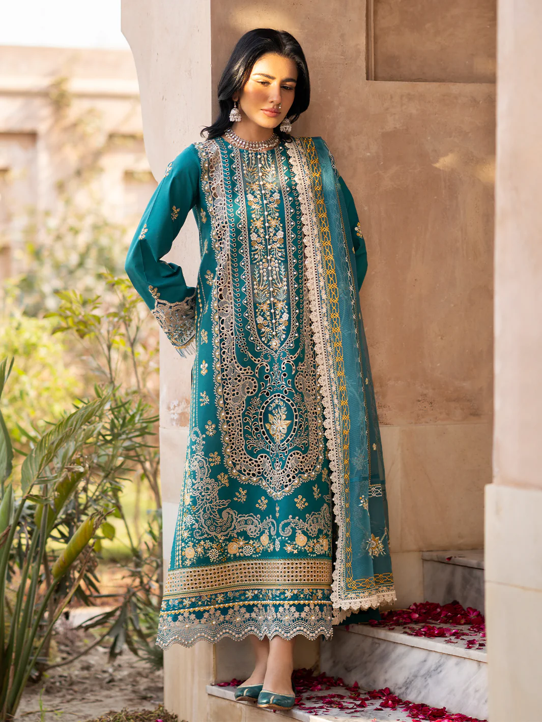 404-B | 3 PC LUXURY LAWN - Image 4