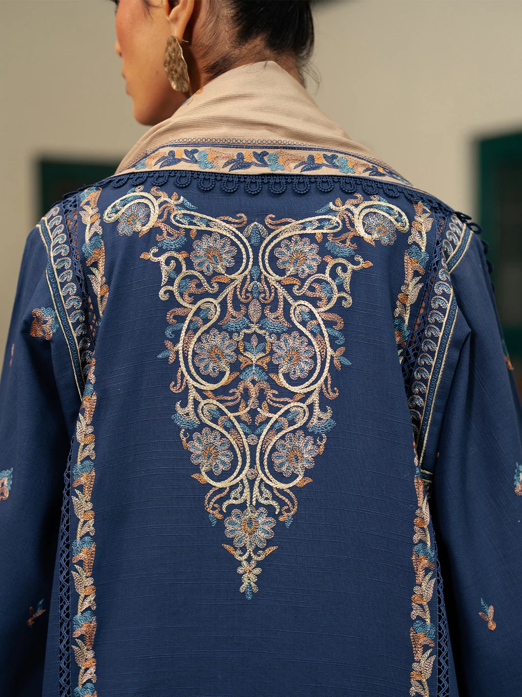 55 - A | 3 PC Khaddar Unstitched - Image 4