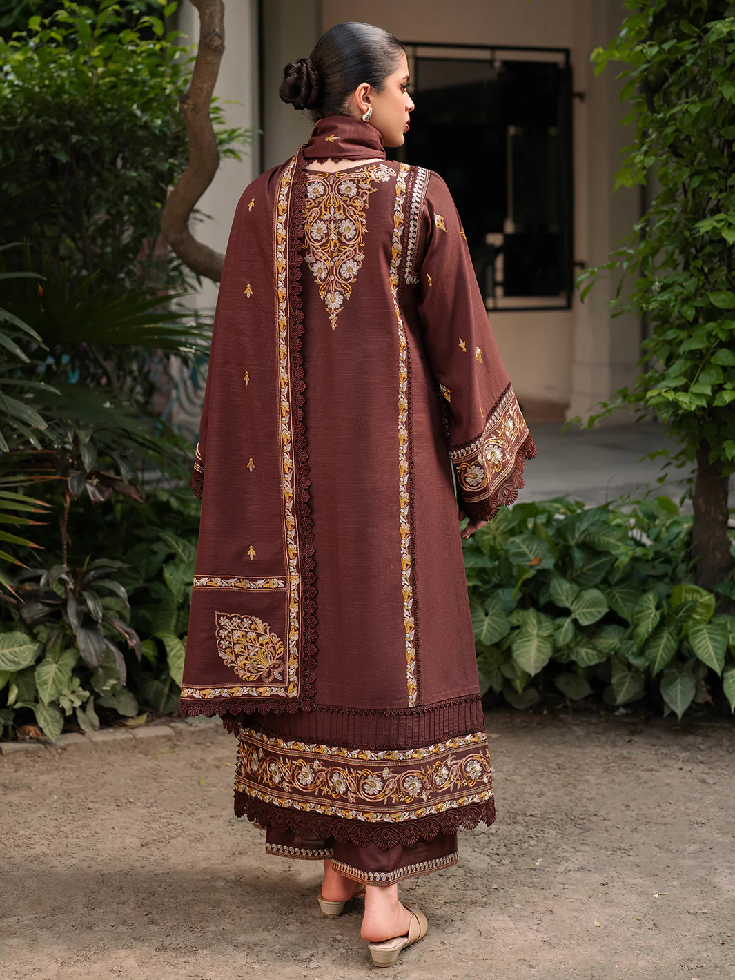 55 - B | 3 PC Khaddar Unstitched - Image 3