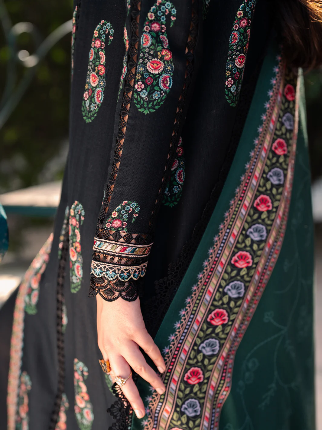57 - B | 3 PC Khaddar Unstitched - Image 4