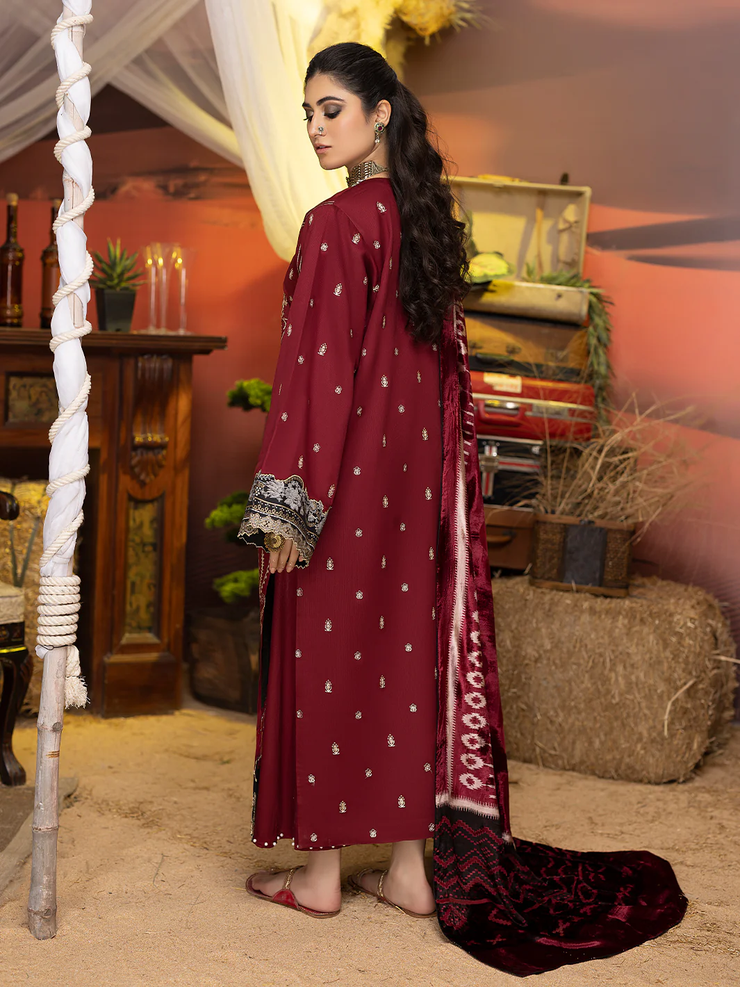 803A - Image 3