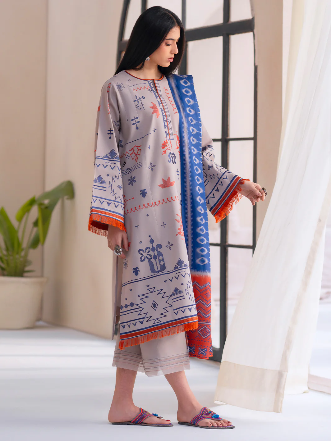 81 - B | 3 PC LAWN - Image 3