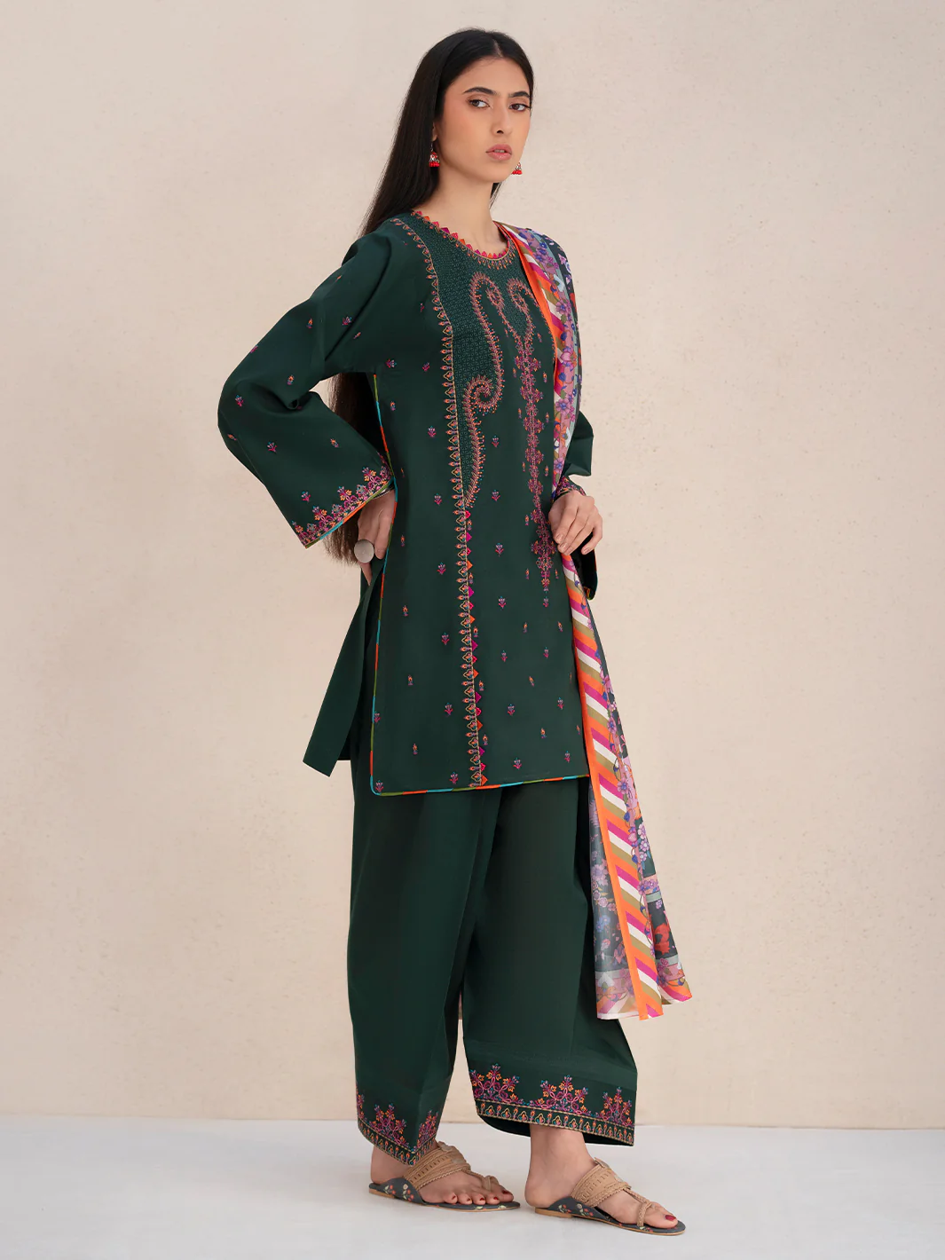 82 - B | 3 PC LAWN - Image 5