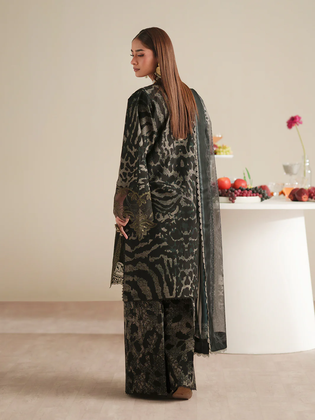 82A | 3 PC Lawn - Image 3