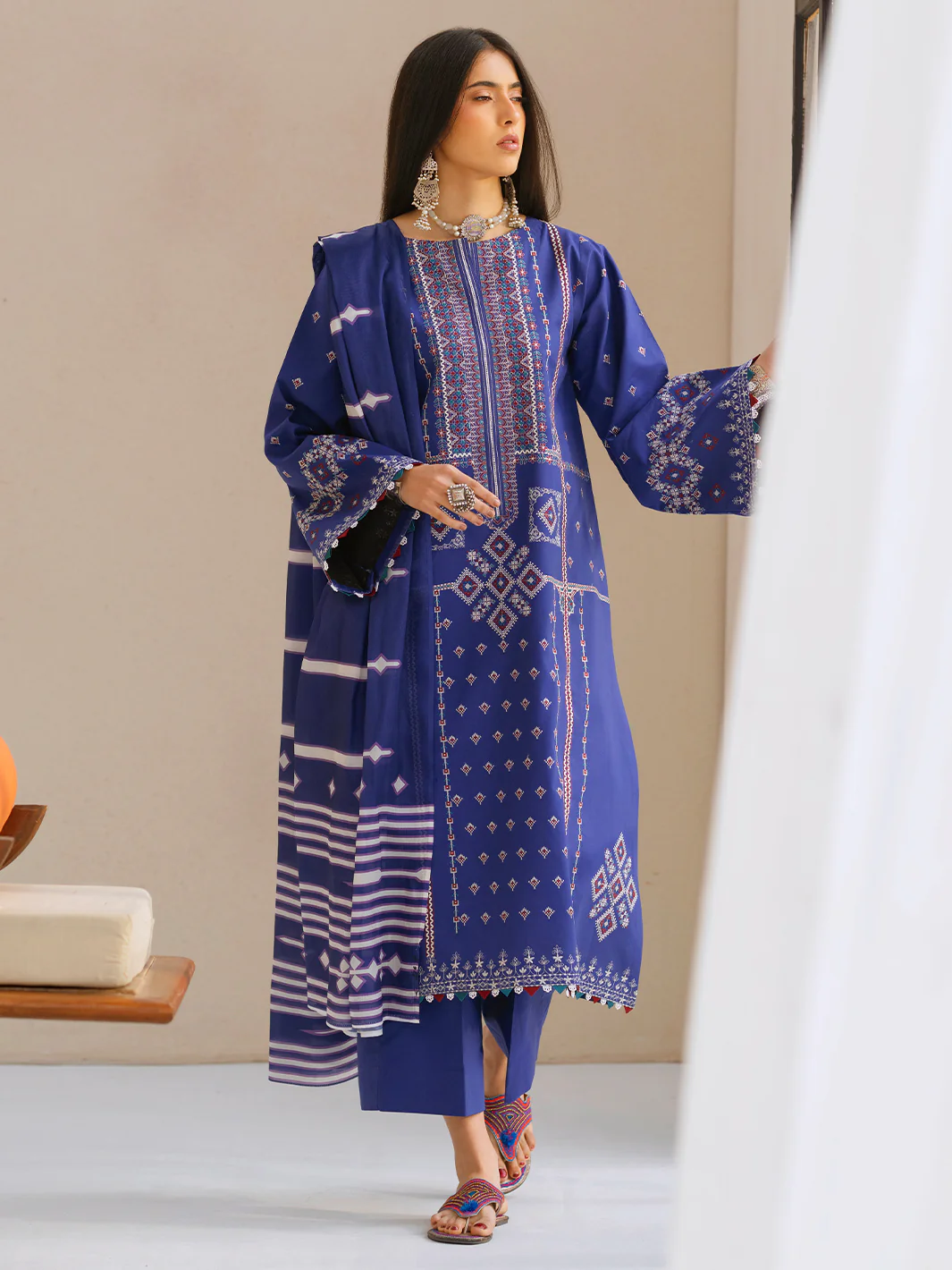 84 - B | 3 PC LAWN - Image 4